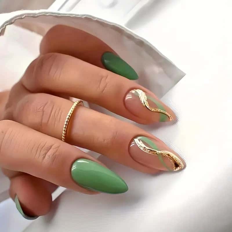 nail art with green