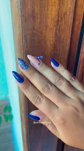 unha decorada azul olho grego