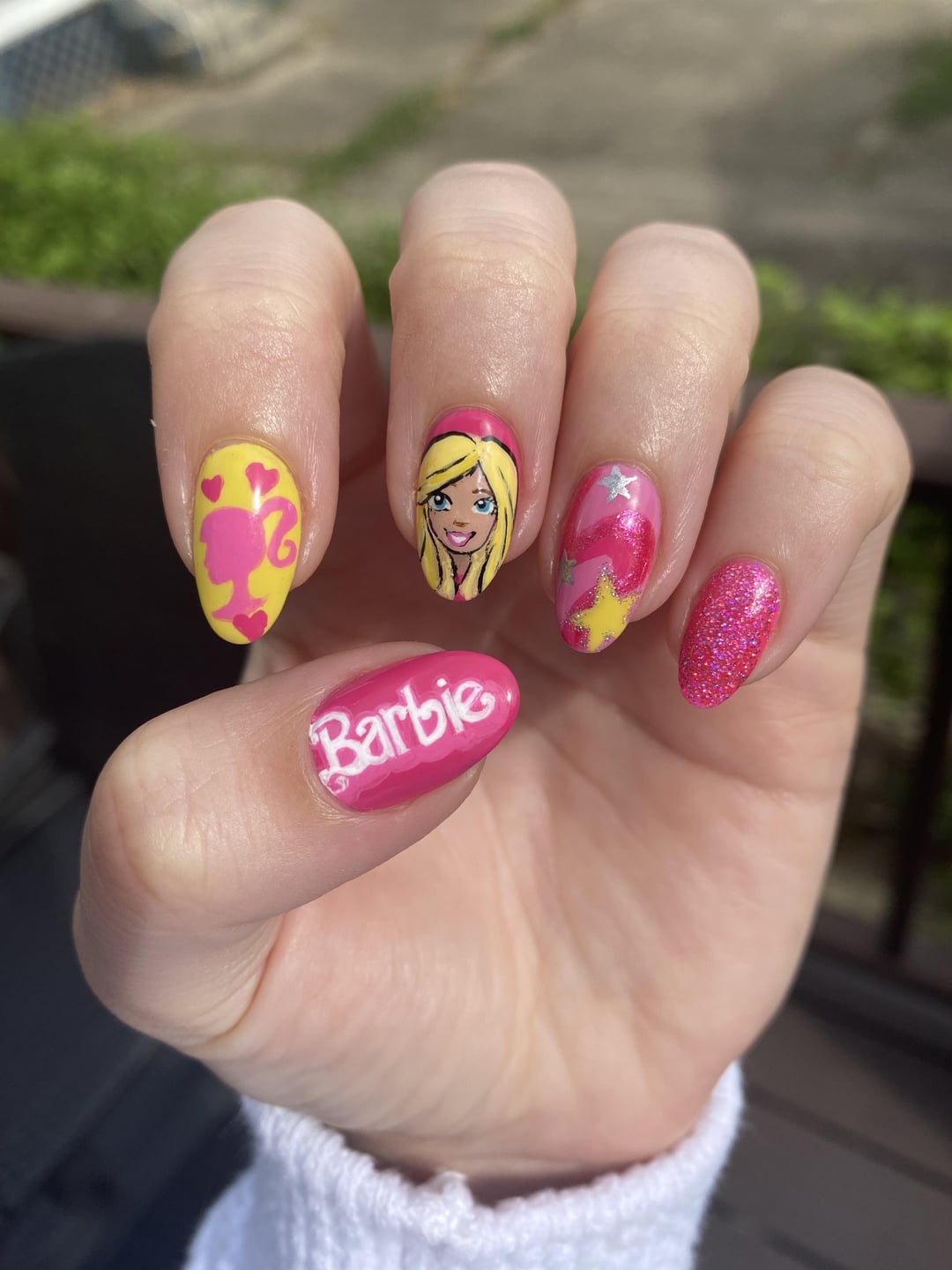 barbie nail art