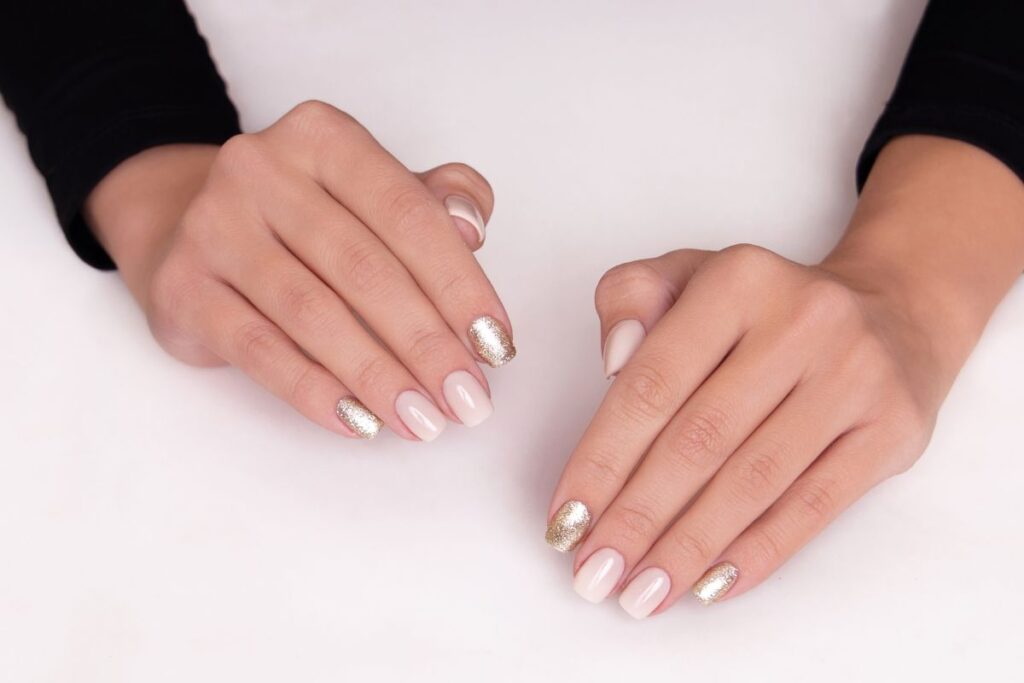Unha Decorada Branca Com Glitter