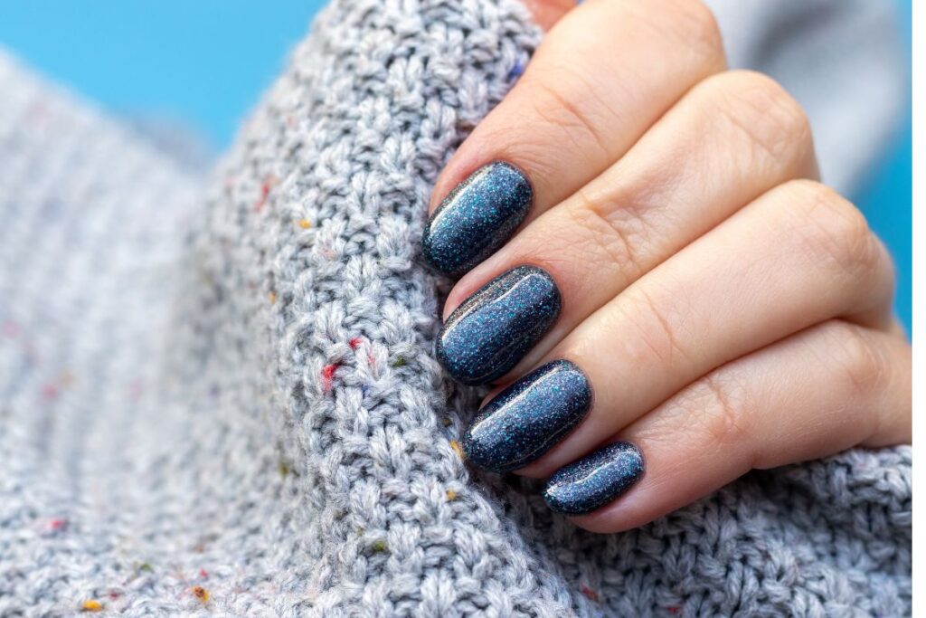 Unhas pretas decoradas
