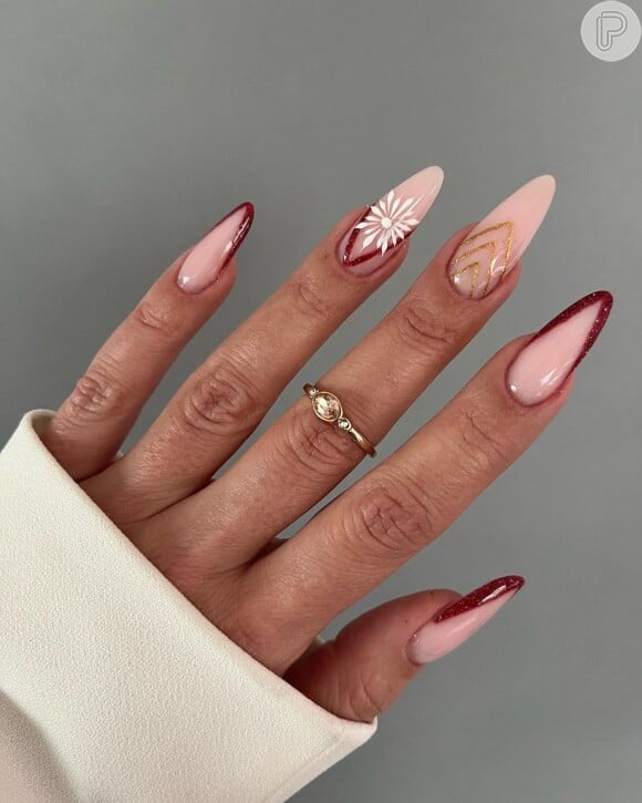 Unha Decorada Bege