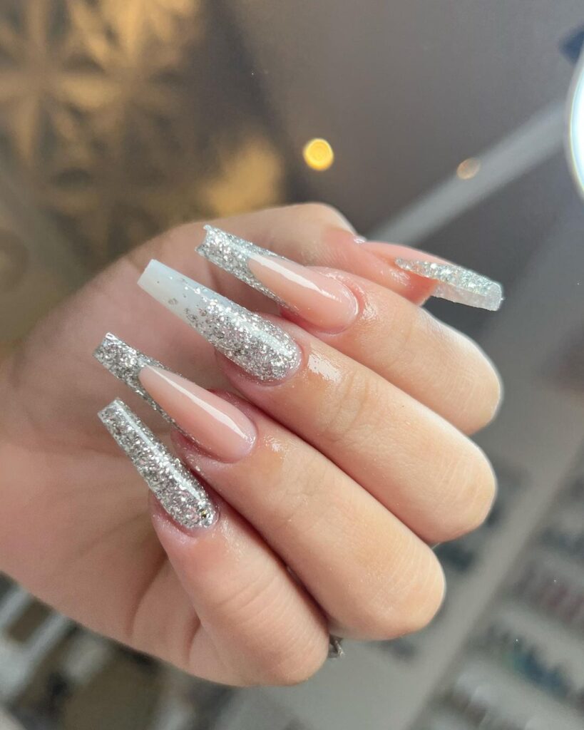 Unha Decorada Branca Com Glitter