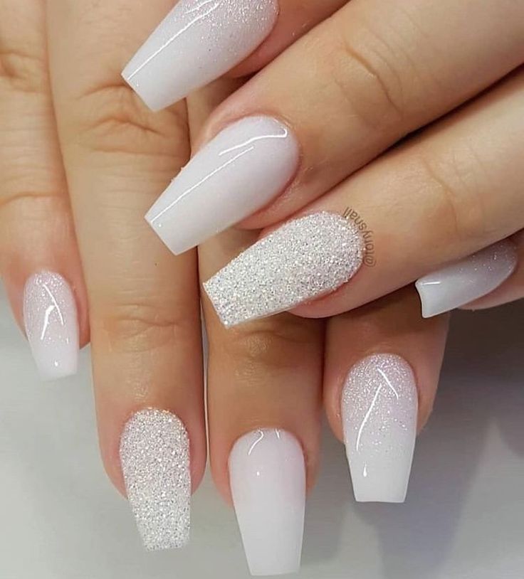 Unha Decorada Branca Com Glitter