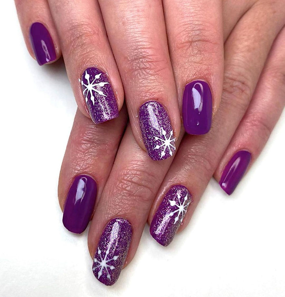Christmas nail art 2023