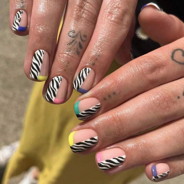 Zebra Nail Art