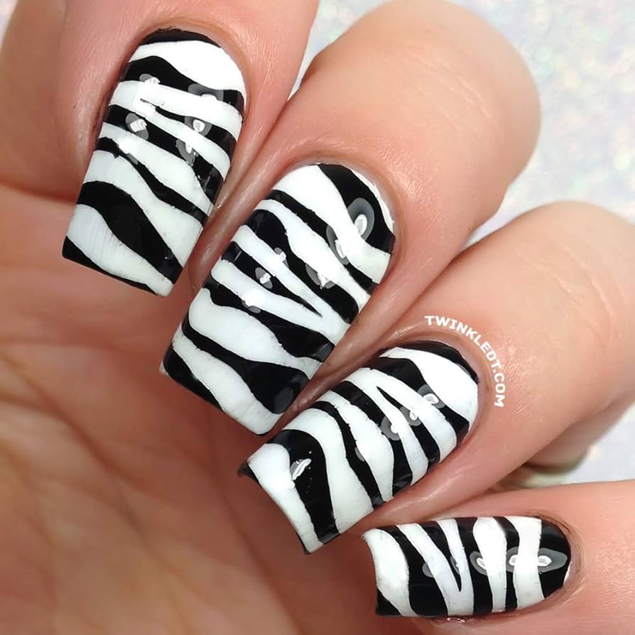 Zebra Nail Art