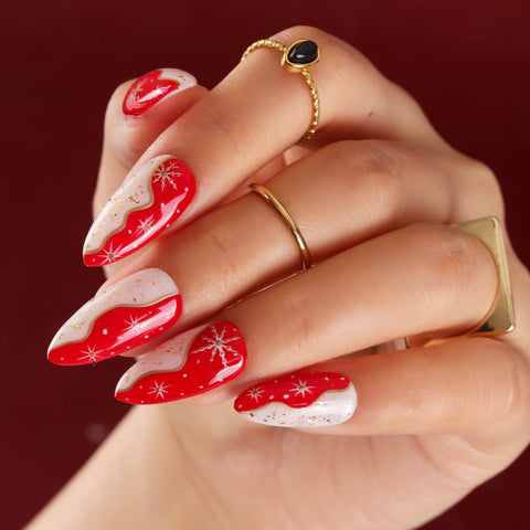 Christmas nail art 2023