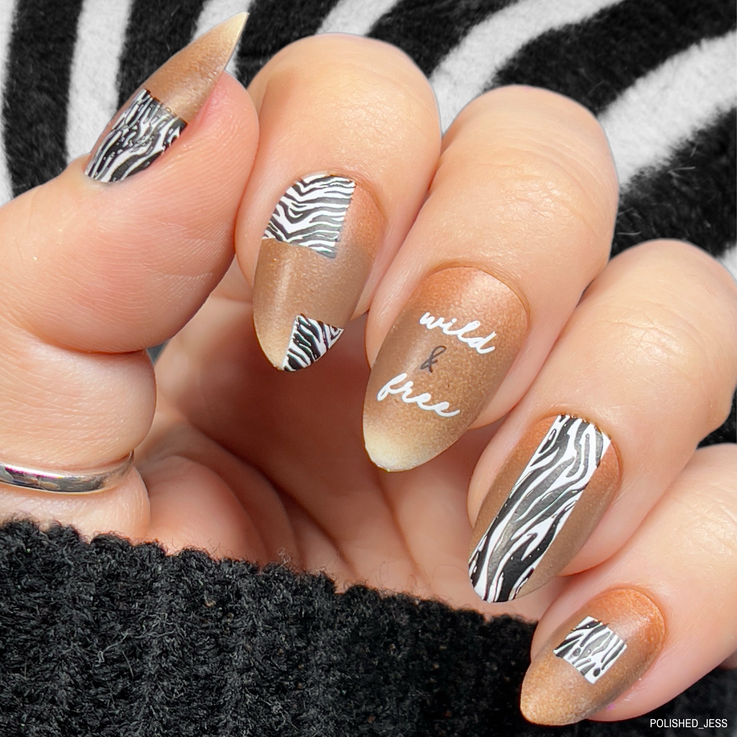 Zebra Nail Art
