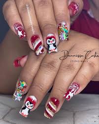 Christmas nail art 2023