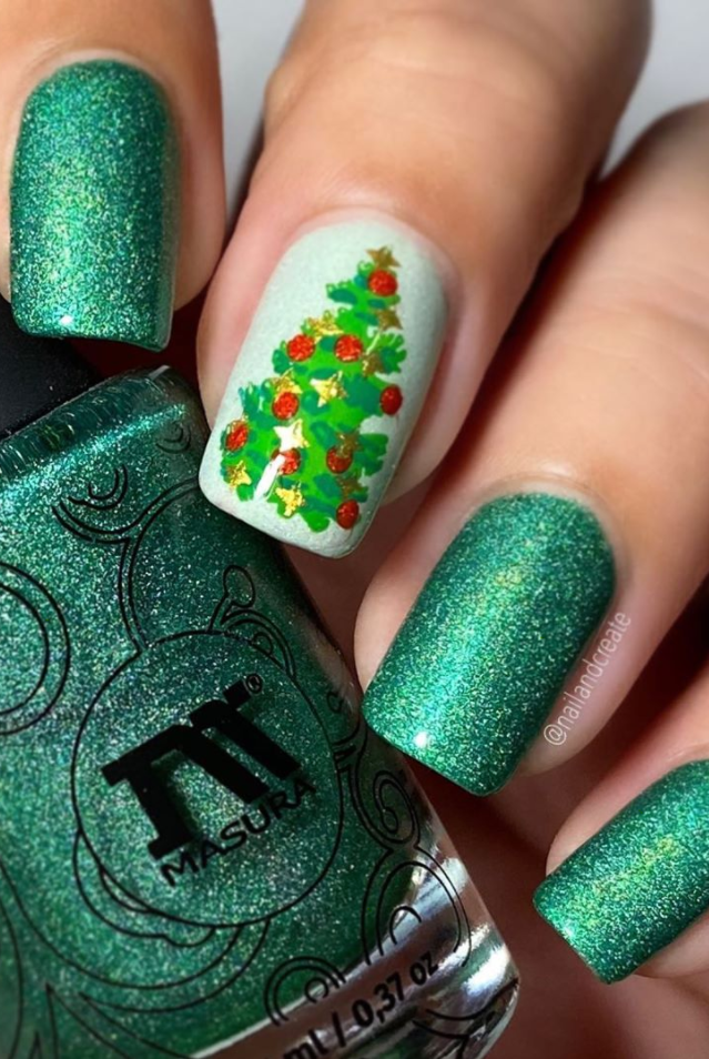 Christmas nail art 2023