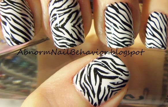 Zebra Nail Art