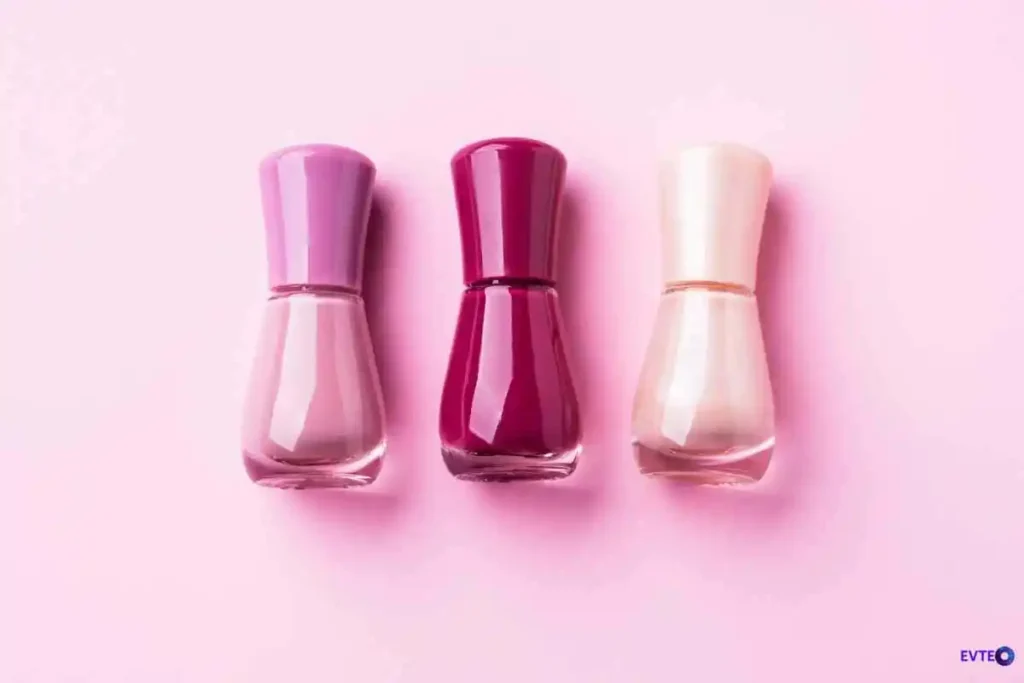 A linha da Impala que esconde manchas nas unhas sem esforço A linha da Impala que esconde manchas nas unhas sem esforço