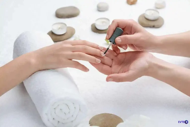 Base bem aplicada: o segredo pra seu esmalte não descascar