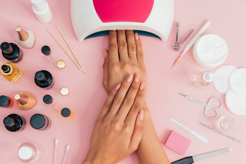 Blindagem de unha decorada: como manter o efeito bonito por mais tempo Blindagem De Unha Decorada