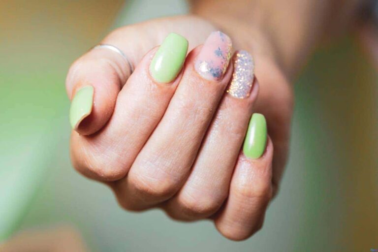 Como deixar seu esmalte lindo por mais tempo sem complicação