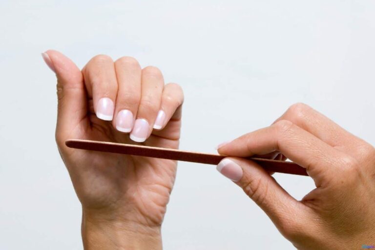 Como lixar as unhas para não quebrar ou lascar depois