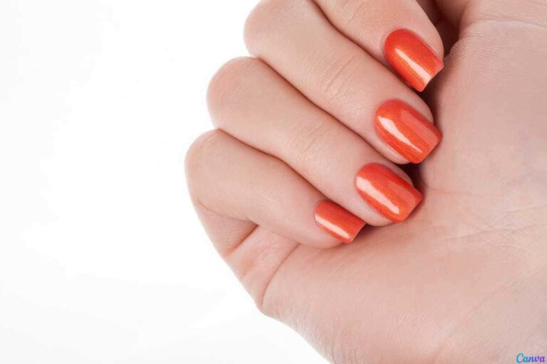 Como manter o esmalte intacto nas unhas mesmo lavando louça
