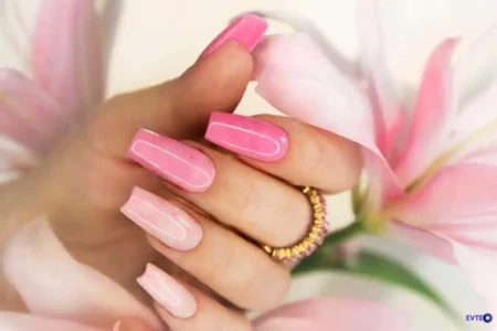 Descubra o esmalte rosa Colorama que fica lindo e dura de verdade