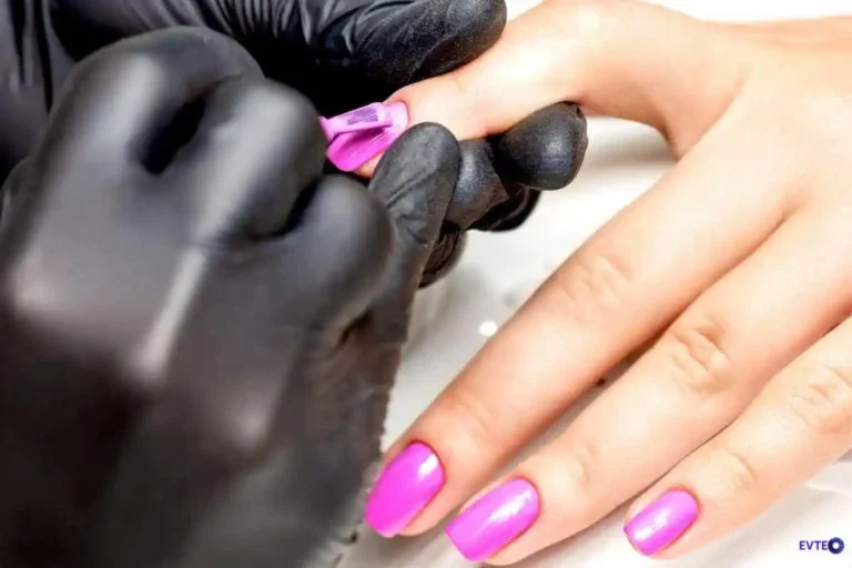 O esmalte da Risqué que deixa as unhas cheirosas o dia todo