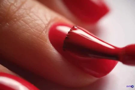 O esmalte da Risqué que mantém as unhas perfumadas o dia todo O esmalte da Risqué que mantém as unhas perfumadas o dia todo