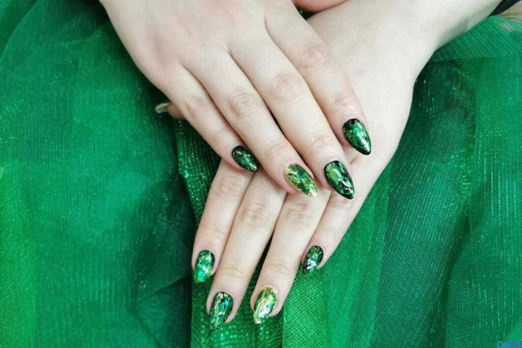 O esmalte que virou febre entre quem ama unhas estilosas