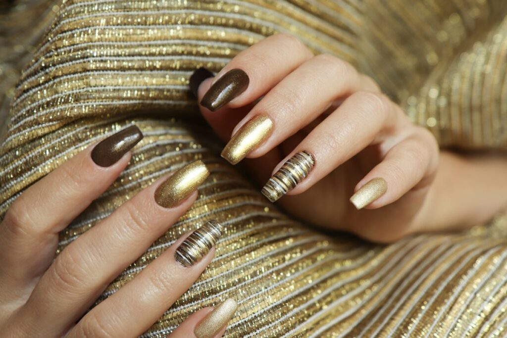 Unha Decorada Com Folha De Ouro Unha Decorada Com Folha De Ouro