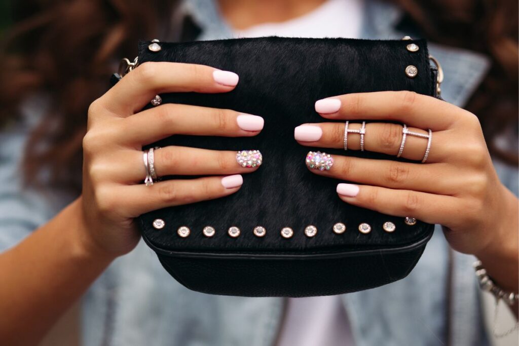 Unha Decorada Com Pedrinhas Unha Decorada Com Pedrinhas