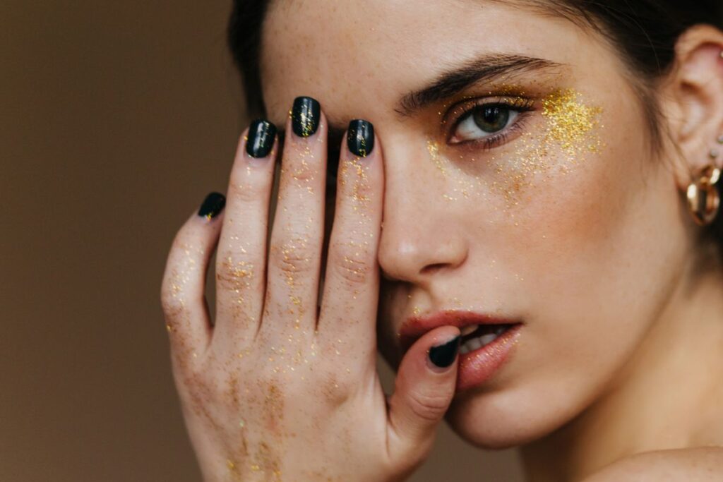 Unha Preta Decorada Com Glitter 25 Ideias Lindas Unha Preta Decorada Com Glitter