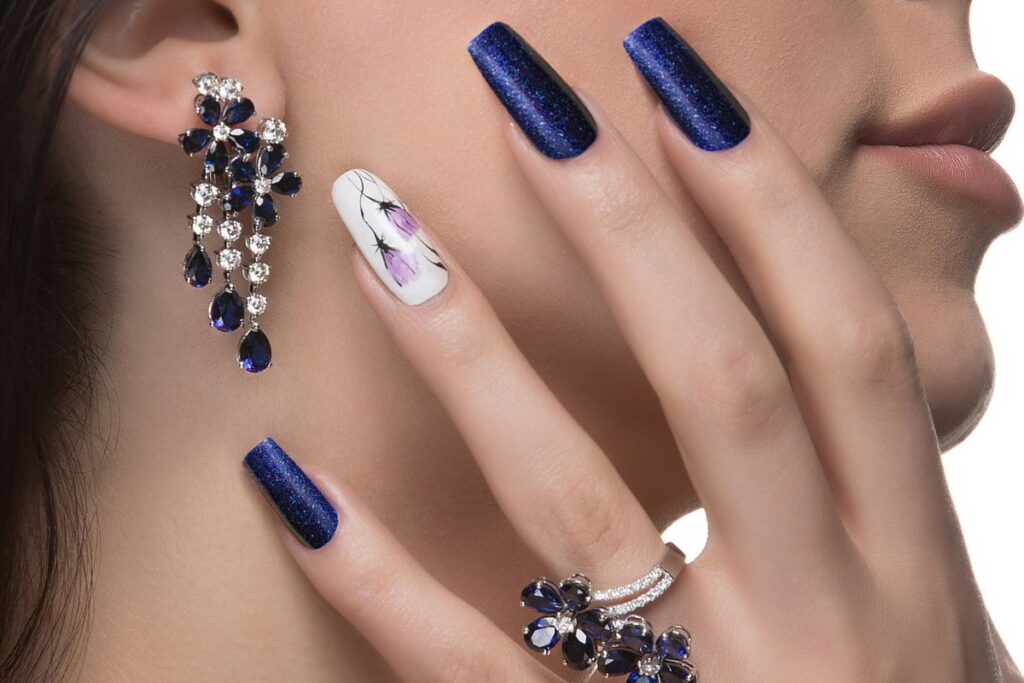 Unha em gel azul: ideias lindas para sair do básico Unha em gel azul