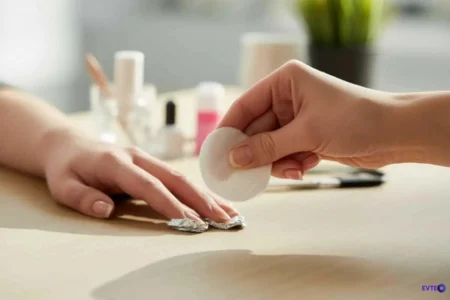 Unha em gel: como remover em casa sem estragar as naturais
