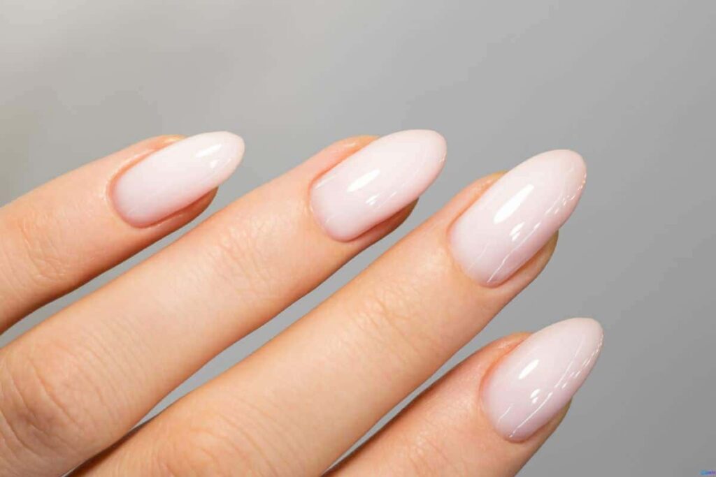 Unha minimalista: o truque fácil para um visual elegante sempre Unha minimalista: o truque fácil para um visual elegante sempre