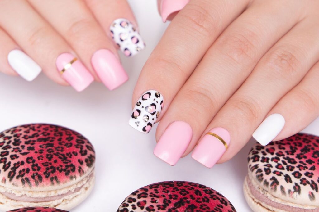 Unha oncinha: o truque fácil para arrasar nas mãos Unha oncinha