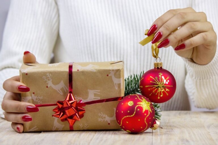 Unhas Vermelhas Decoradas para o Natal