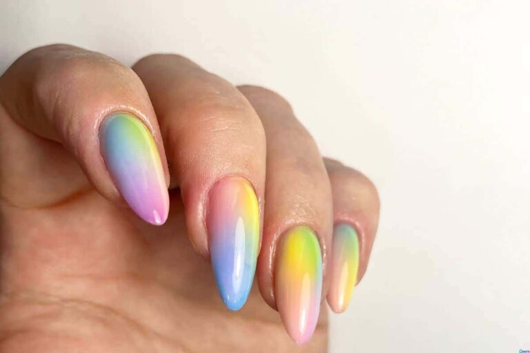 Unhas em gel decoradas para mãos delicadas o tempo todo