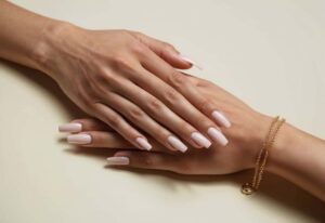 Unhas frágeis? Veja truques simples para fortalecer de vez