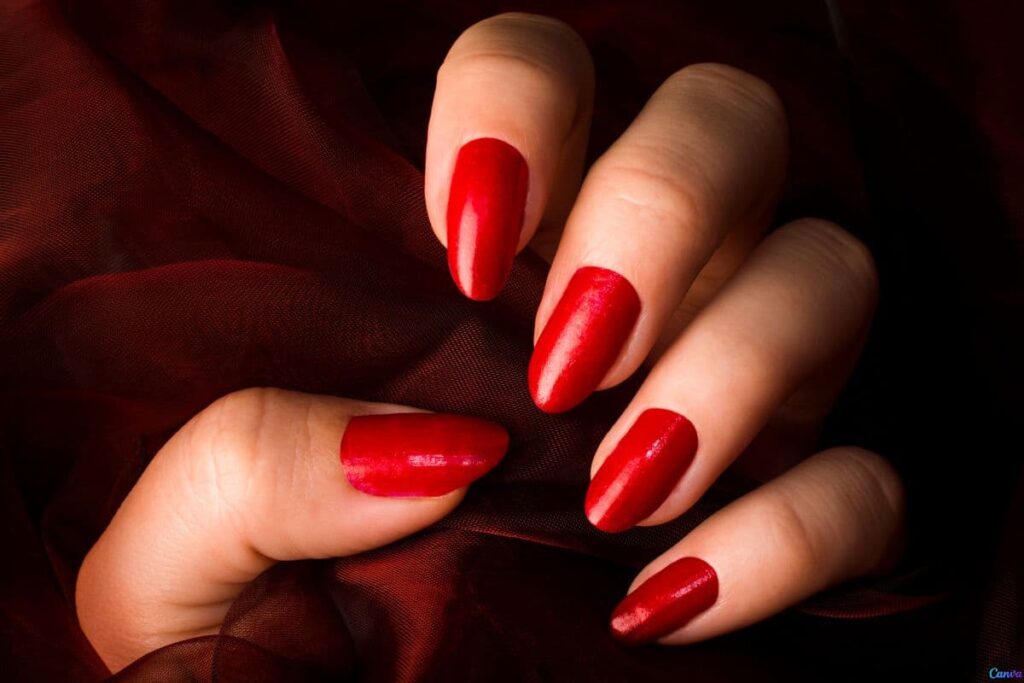 Unhas lindas mesmo lavando louça? Veja como é fácil cuidar Unhas lindas mesmo lavando louça? Veja como é fácil cuidar