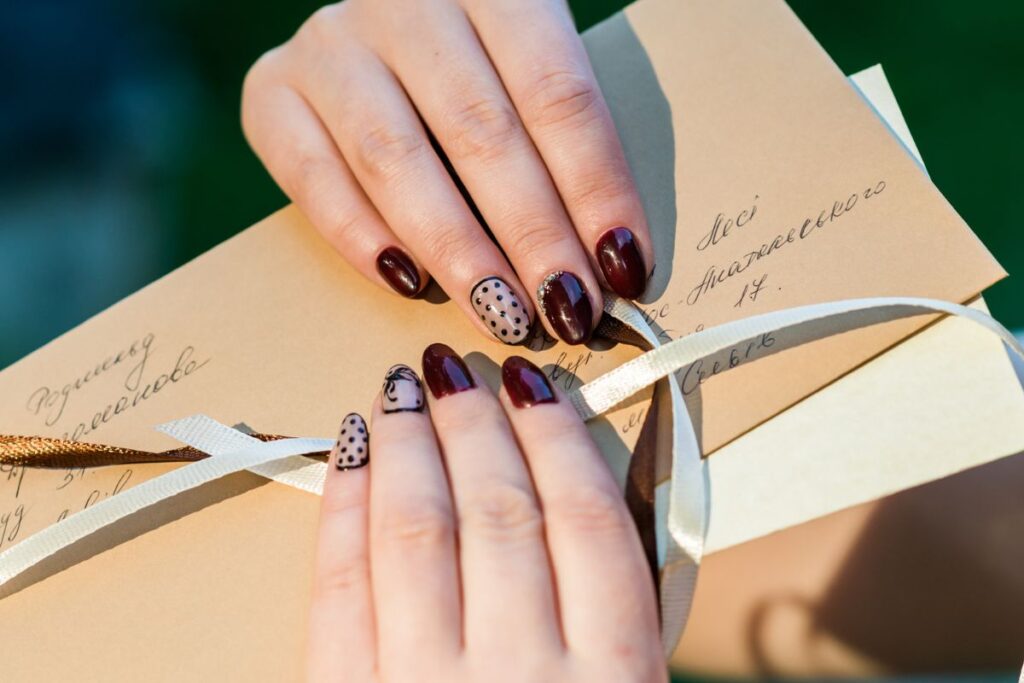 Ideias de unha na tips decorada que você vai querer copiar Ideias de unha na tips decorada