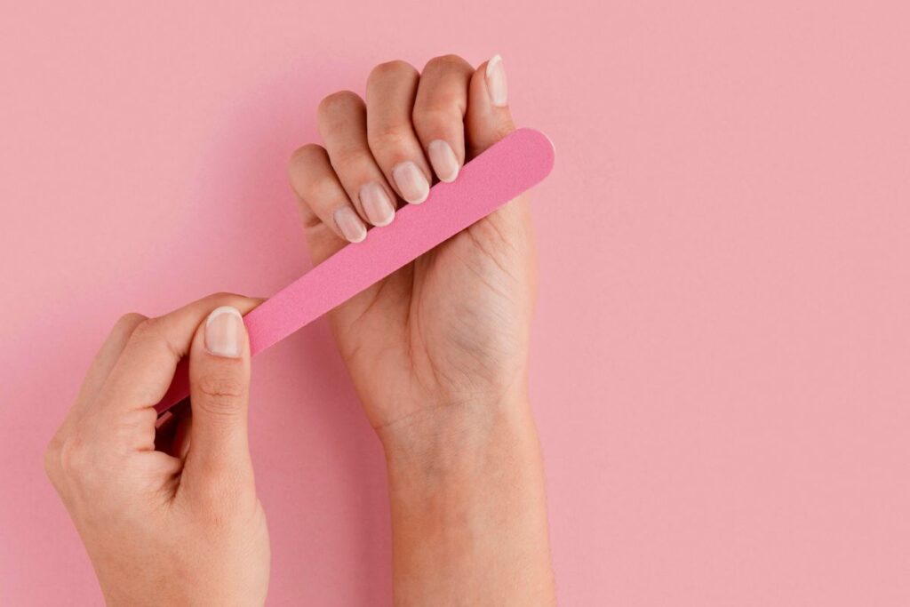 Lixa de unha decorada: ideia fofa e útil para lembrancinha Lixa de unha decorada