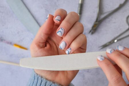 Unha decorada: o jeito fácil de deixar suas mãos mais lindas Unha decorada