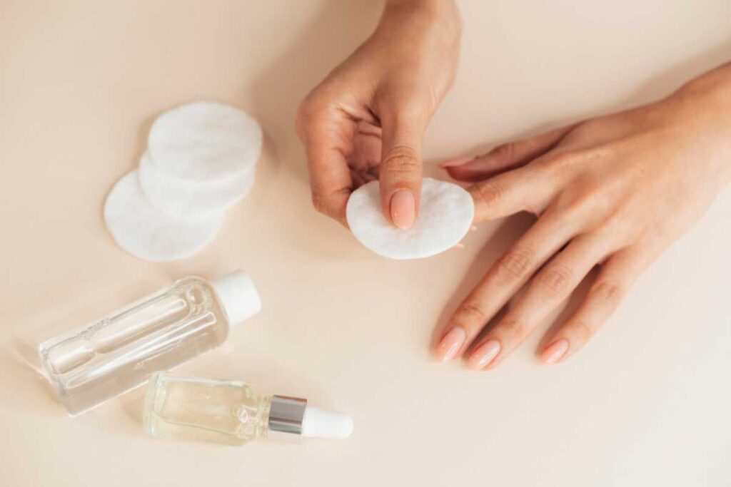 Como hidratar unhas ressecadas usando apenas 1 produto