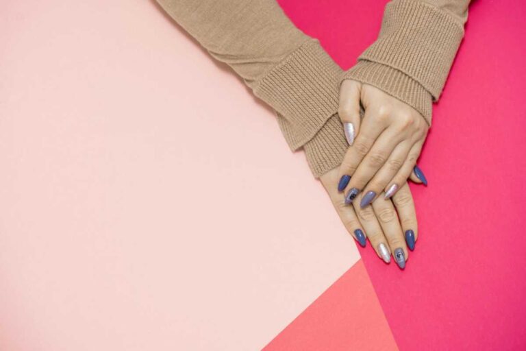 Esmaltes que combinam com qualquer roupa e ocasião