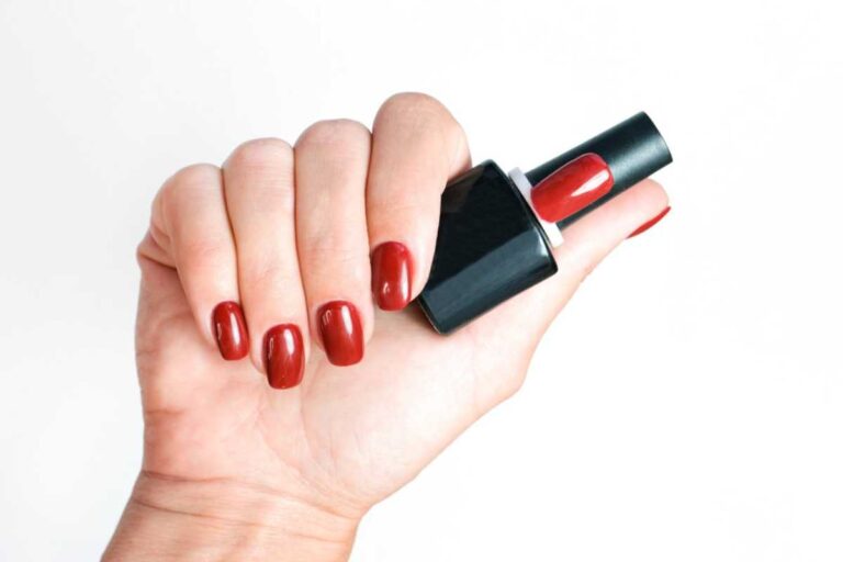 O esmalte vermelho perfeito para todas as ocasiões