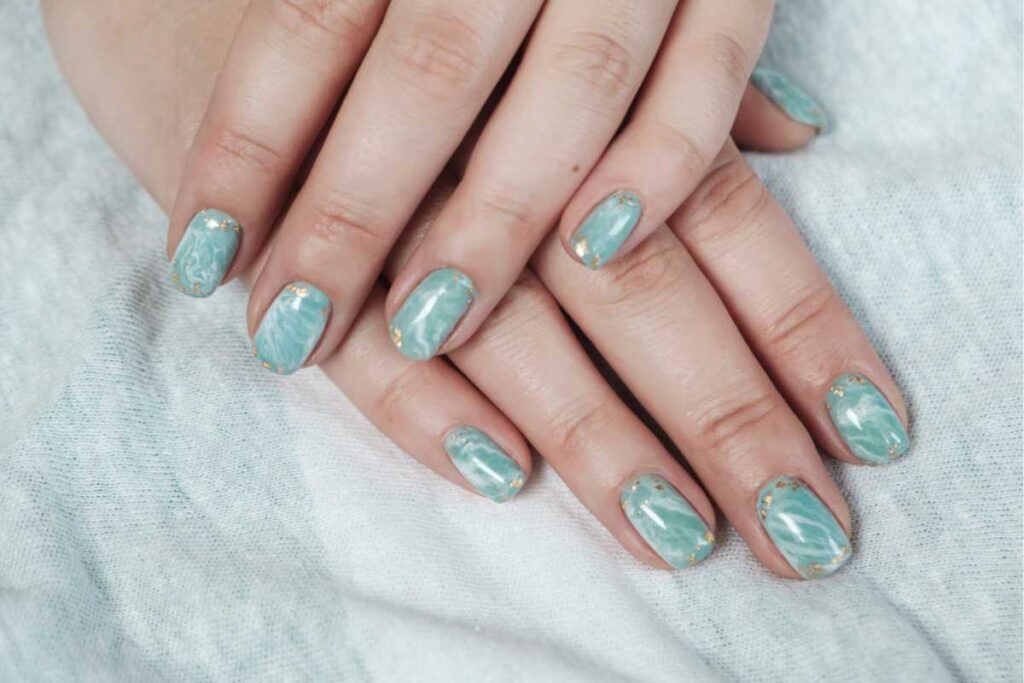 Unhas marmorizadas sem ir ao salão Unhas marmorizadas sem ir ao salão